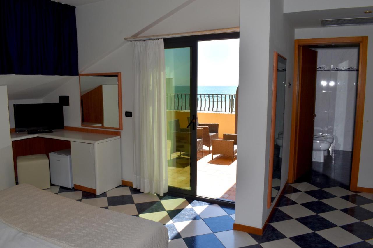 Hotel El Salvador Frontemare Piscina Riscaldata Lido di Jesolo Dış mekan fotoğraf